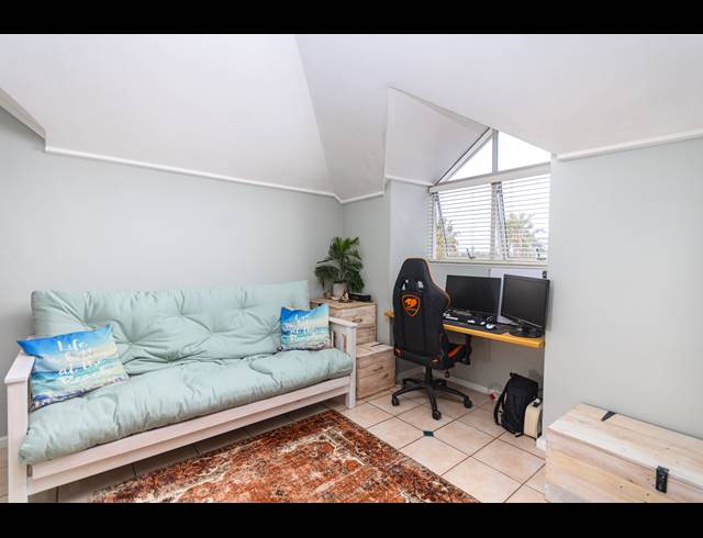 1 BEDROOM APARTMENT SOLD IN WEST BEACH